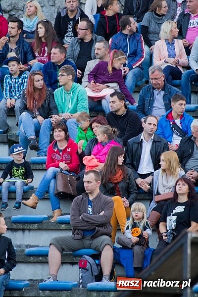 Zdjęcie w galerii na portalu naszraciborz.pl: Niesamowite kaskaderskie show Flott Stunts Team  wiadomości z regionu
