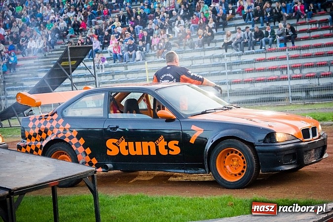 Zdjęcie w galerii na portalu naszraciborz.pl: Niesamowite kaskaderskie show Flott Stunts Team  wiadomości z regionu