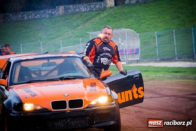 Zdjęcie w galerii na portalu naszraciborz.pl: Niesamowite kaskaderskie show Flott Stunts Team  wiadomości z regionu