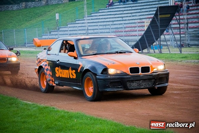 Zdjęcie w galerii na portalu naszraciborz.pl: Niesamowite kaskaderskie show Flott Stunts Team  wiadomości z regionu