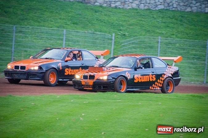 Zdjęcie w galerii na portalu naszraciborz.pl: Niesamowite kaskaderskie show Flott Stunts Team  wiadomości z regionu