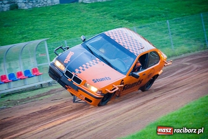 Zdjęcie w galerii na portalu naszraciborz.pl: Niesamowite kaskaderskie show Flott Stunts Team  wiadomości z regionu