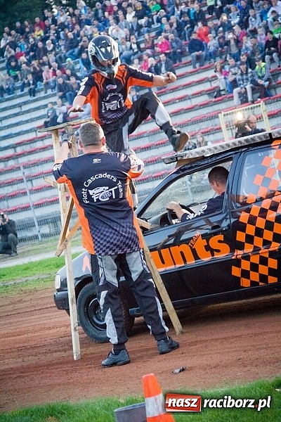 Zdjęcie w galerii na portalu naszraciborz.pl: Niesamowite kaskaderskie show Flott Stunts Team  wiadomości z regionu