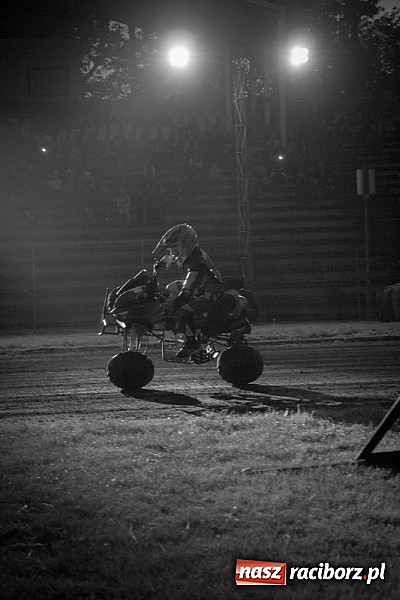Zdjęcie w galerii na portalu naszraciborz.pl: Niesamowite kaskaderskie show Flott Stunts Team  wiadomości z regionu