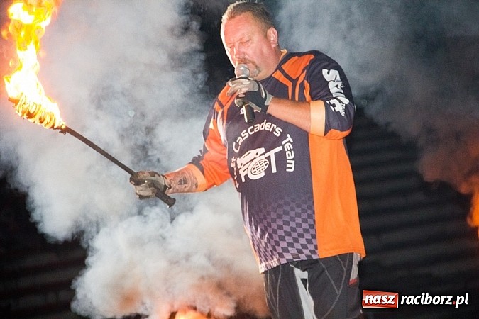 Zdjęcie w galerii na portalu naszraciborz.pl: Niesamowite kaskaderskie show Flott Stunts Team  wiadomości z regionu