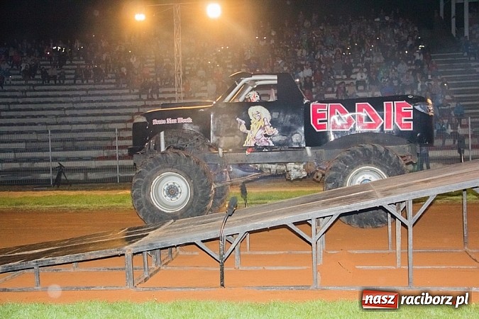 Zdjęcie w galerii na portalu naszraciborz.pl: Niesamowite kaskaderskie show Flott Stunts Team  wiadomości z regionu