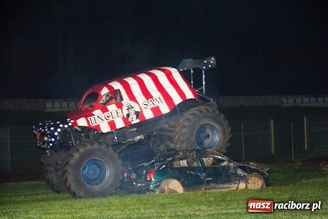 Zdjęcie w galerii na portalu naszraciborz.pl: Niesamowite kaskaderskie show Flott Stunts Team  wiadomości z regionu
