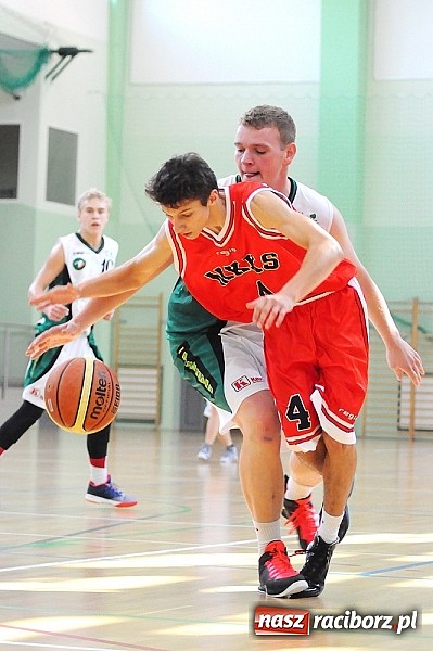 Zdjęcie w galerii na portalu naszraciborz.pl: Koszykówka: Puchar Rektora PWSZ w rękach MKS-u Otmuchów wiadomości z regionu