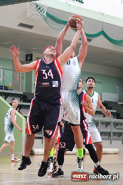 Zdjęcie w galerii na portalu naszraciborz.pl: Koszykówka: Puchar Rektora PWSZ w rękach MKS-u Otmuchów wiadomości z regionu