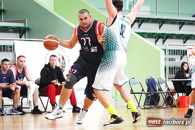 Zdjęcie w galerii na portalu naszraciborz.pl: Koszykówka: Puchar Rektora PWSZ w rękach MKS-u Otmuchów wiadomości z regionu