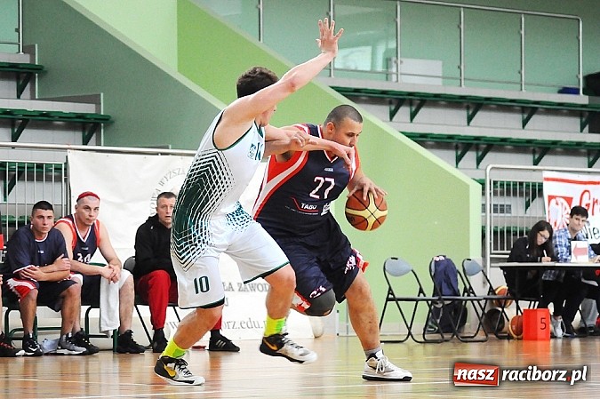 Zdjęcie w galerii na portalu naszraciborz.pl: Koszykówka: Puchar Rektora PWSZ w rękach MKS-u Otmuchów wiadomości z regionu