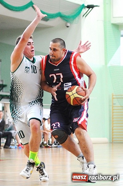 Zdjęcie w galerii na portalu naszraciborz.pl: Koszykówka: Puchar Rektora PWSZ w rękach MKS-u Otmuchów wiadomości z regionu