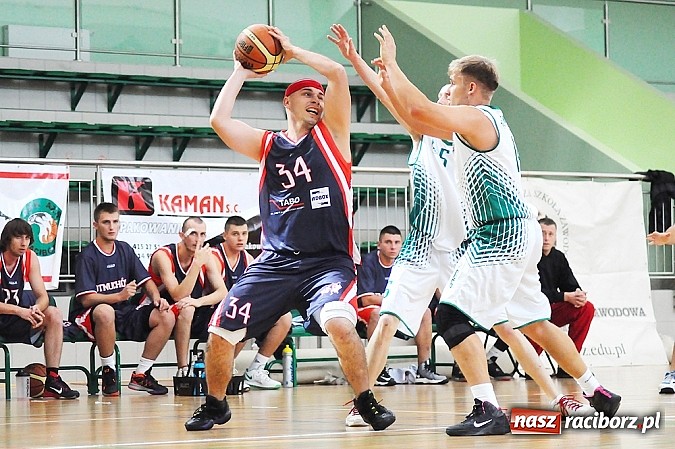 Zdjęcie w galerii na portalu naszraciborz.pl: Koszykówka: Puchar Rektora PWSZ w rękach MKS-u Otmuchów wiadomości z regionu