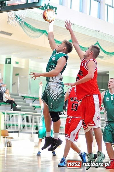 Zdjęcie w galerii na portalu naszraciborz.pl: Koszykówka: Puchar Rektora PWSZ w rękach MKS-u Otmuchów wiadomości z regionu