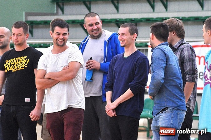 Zdjęcie w galerii na portalu naszraciborz.pl: Koszykówka: Puchar Rektora PWSZ w rękach MKS-u Otmuchów wiadomości z regionu