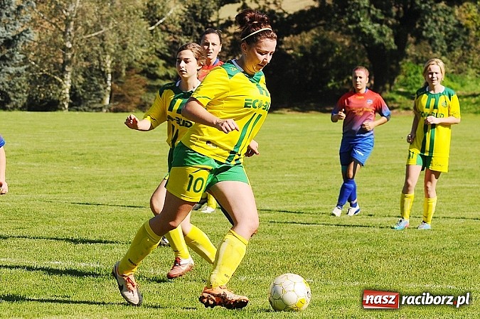 Zdjęcie w galerii na portalu naszraciborz.pl: Dziewczyny z Gamowa nie dały rady wodzisławiankom wiadomości z regionu