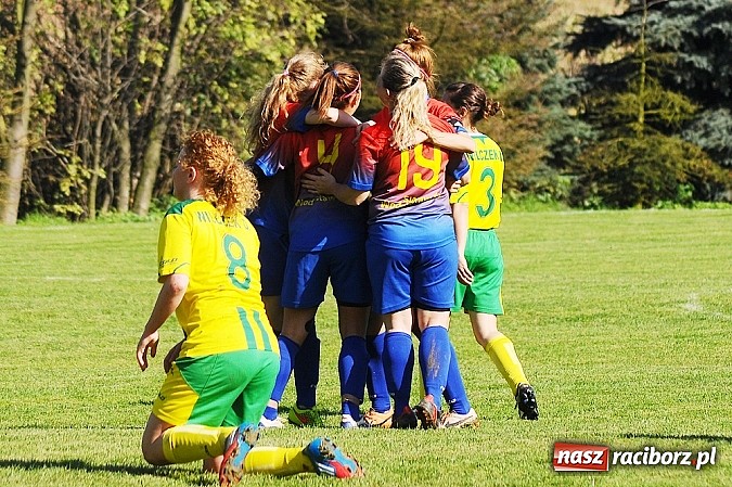 Zdjęcie w galerii na portalu naszraciborz.pl: Dziewczyny z Gamowa nie dały rady wodzisławiankom wiadomości z regionu
