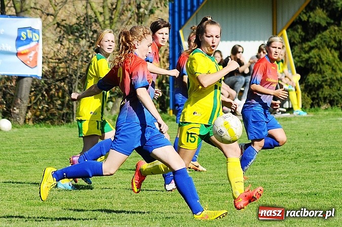 Zdjęcie w galerii na portalu naszraciborz.pl: Dziewczyny z Gamowa nie dały rady wodzisławiankom wiadomości z regionu