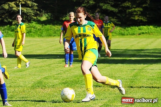Zdjęcie w galerii na portalu naszraciborz.pl: Dziewczyny z Gamowa nie dały rady wodzisławiankom wiadomości z regionu