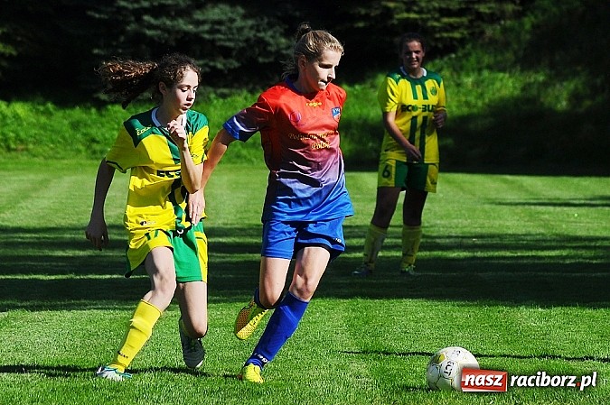 Zdjęcie w galerii na portalu naszraciborz.pl: Dziewczyny z Gamowa nie dały rady wodzisławiankom wiadomości z regionu