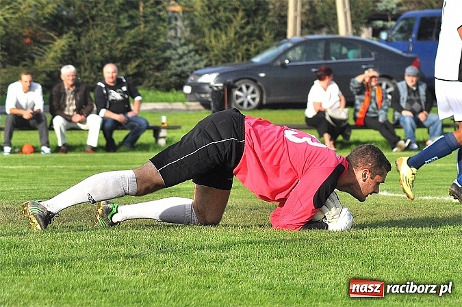 Zdjęcie w galerii na portalu naszraciborz.pl: A klasa: Zameczek obronił trzy punkty wiadomości z regionu
