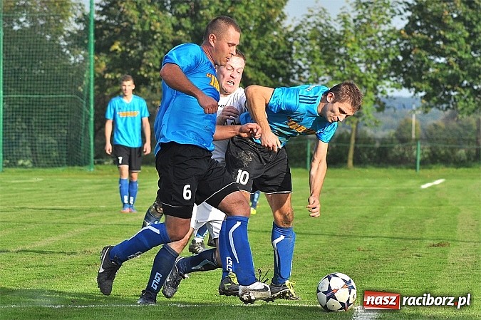 Zdjęcie w galerii na portalu naszraciborz.pl: A klasa: Zameczek obronił trzy punkty wiadomości z regionu