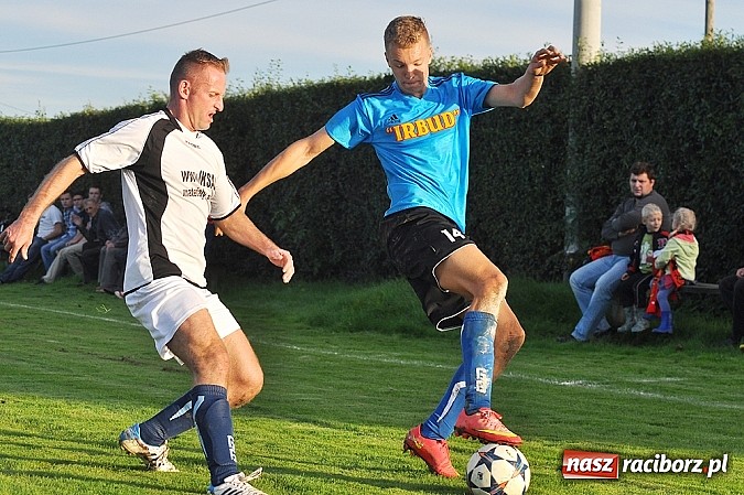 Zdjęcie w galerii na portalu naszraciborz.pl: A klasa: Zameczek obronił trzy punkty wiadomości z regionu