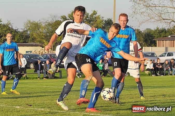 Zdjęcie w galerii na portalu naszraciborz.pl: A klasa: Zameczek obronił trzy punkty wiadomości z regionu