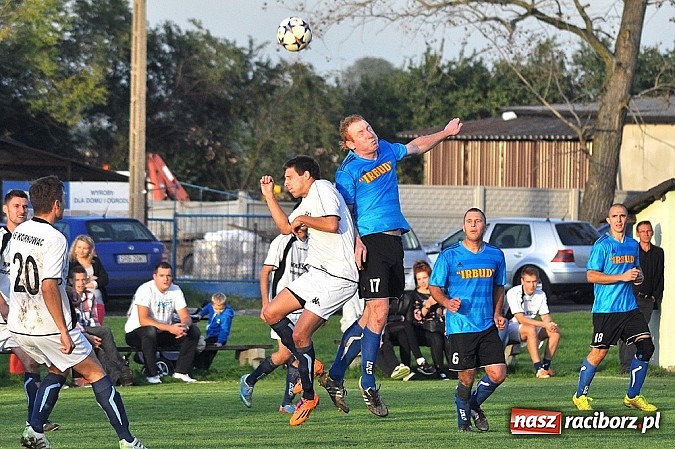 Zdjęcie w galerii na portalu naszraciborz.pl: A klasa: Zameczek obronił trzy punkty wiadomości z regionu