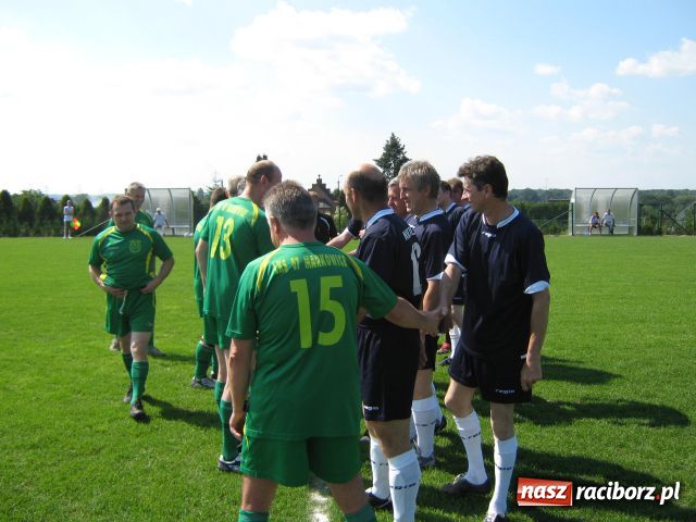 Zdjęcie w galerii na portalu naszraciborz.pl: LKS 07 Markowice świętuje wiadomości z regionu