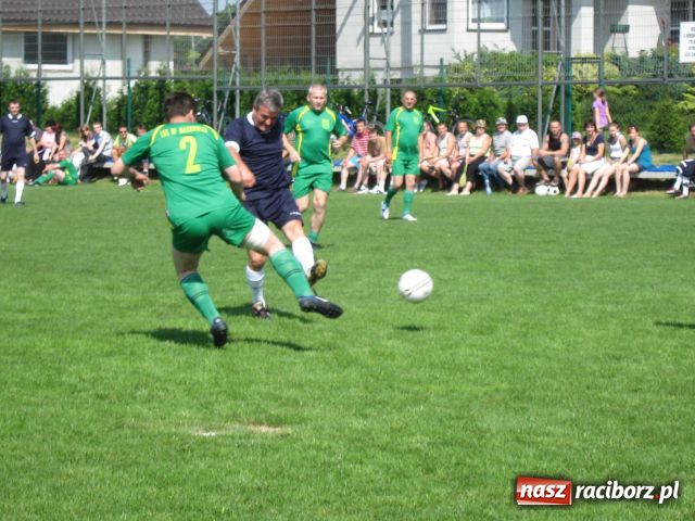Zdjęcie w galerii na portalu naszraciborz.pl: LKS 07 Markowice świętuje wiadomości z regionu