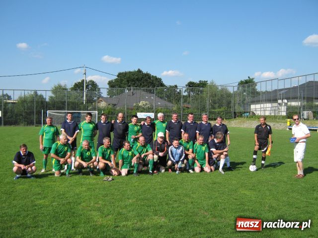 Zdjęcie w galerii na portalu naszraciborz.pl: LKS 07 Markowice świętuje wiadomości z regionu