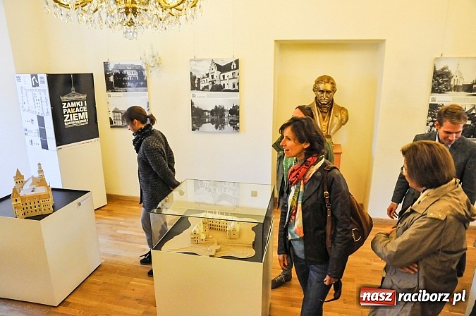 Zdjęcie w galerii na portalu naszraciborz.pl: Arystokratyczna wizyta na raciborskim zamku wiadomości z regionu