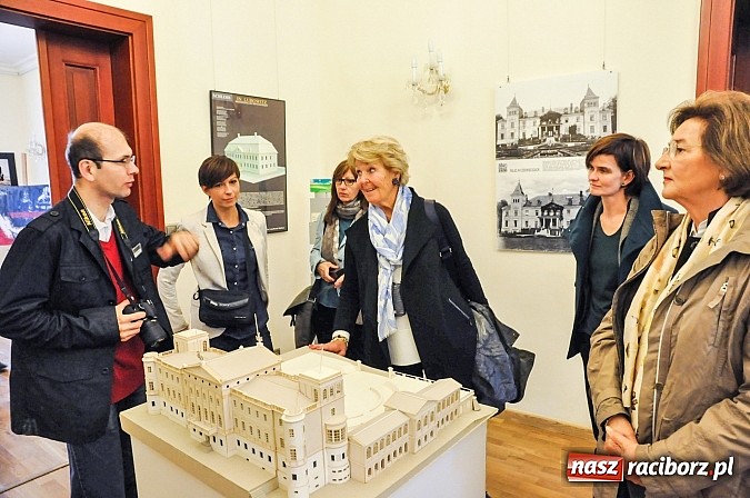Zdjęcie w galerii na portalu naszraciborz.pl: Arystokratyczna wizyta na raciborskim zamku wiadomości z regionu