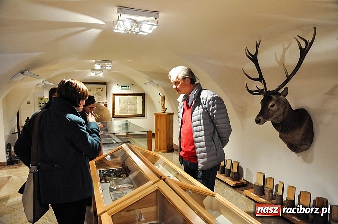 Zdjęcie w galerii na portalu naszraciborz.pl: Arystokratyczna wizyta na raciborskim zamku wiadomości z regionu