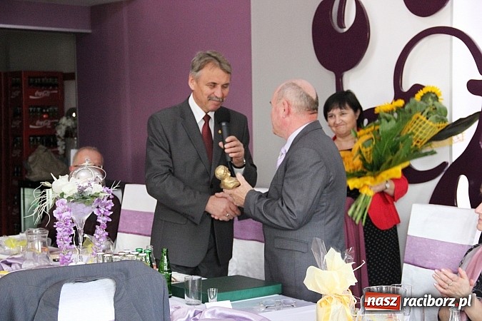 Zdjęcie w galerii na portalu naszraciborz.pl: Koło Pszczelarzy Gminy Krzyżanowice ma już 60 lat! Wielki jubileusz świętowano w Tworkowie wiadomości z regionu