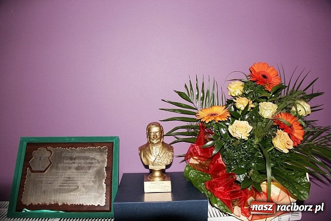 Zdjęcie w galerii na portalu naszraciborz.pl: Koło Pszczelarzy Gminy Krzyżanowice ma już 60 lat! Wielki jubileusz świętowano w Tworkowie wiadomości z regionu