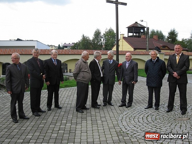 Zdjęcie w galerii na portalu naszraciborz.pl: Koło Pszczelarzy Gminy Krzyżanowice ma już 60 lat! Wielki jubileusz świętowano w Tworkowie wiadomości z regionu