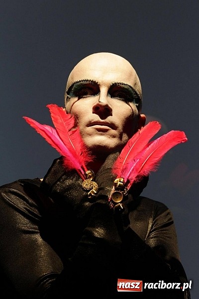 Zdjęcie w galerii na portalu naszraciborz.pl: Intryga, iluzja, rzeczywistość. Burza na deskach RCK wiadomości z regionu