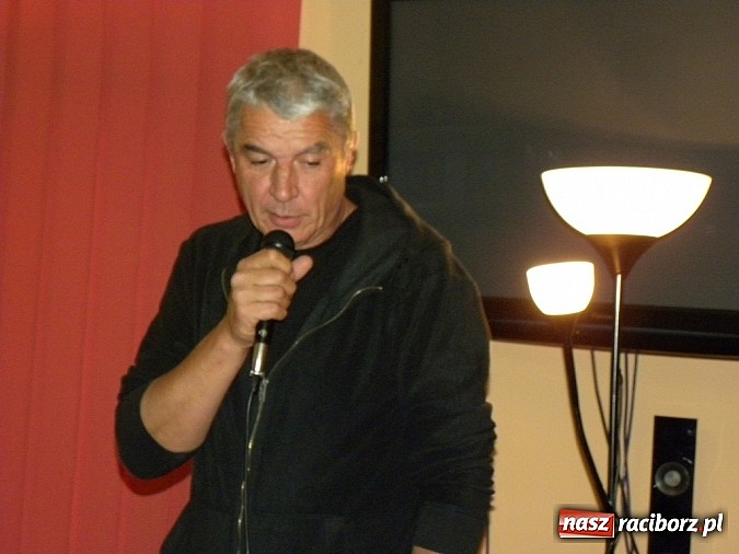 Zdjęcie w galerii na portalu naszraciborz.pl: Spotkanie autorskie z Andrzejem Stasiukiem wiadomości z regionu