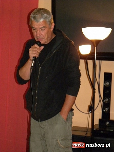 Zdjęcie w galerii na portalu naszraciborz.pl: Spotkanie autorskie z Andrzejem Stasiukiem wiadomości z regionu