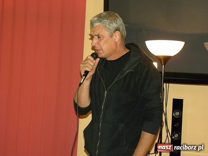 Zdjęcie w galerii na portalu naszraciborz.pl: Spotkanie autorskie z Andrzejem Stasiukiem wiadomości z regionu