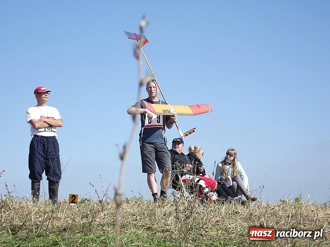 Zdjęcie w galerii na portalu naszraciborz.pl: Skrzydlaty Racib&oacute;rz na fali zwycięstwa wiadomości z regionu