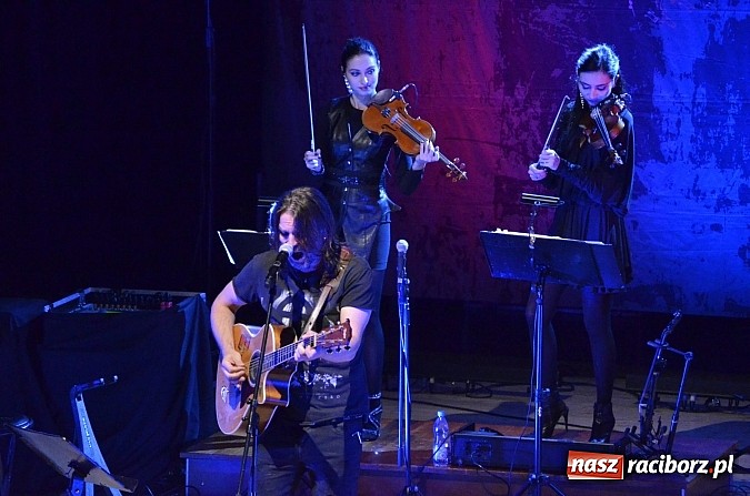 Zdjęcie w galerii na portalu naszraciborz.pl: Rewelacyjny Ray Wilson wystąpił w RCK  wiadomości z regionu