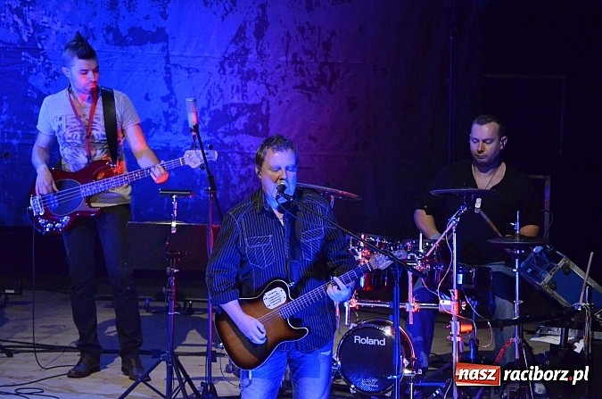 Zdjęcie w galerii na portalu naszraciborz.pl: Rewelacyjny Ray Wilson wystąpił w RCK  wiadomości z regionu