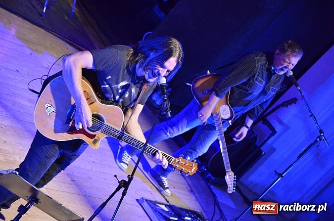 Zdjęcie w galerii na portalu naszraciborz.pl: Rewelacyjny Ray Wilson wystąpił w RCK  wiadomości z regionu