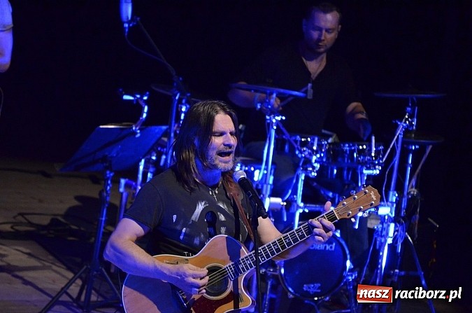 Zdjęcie w galerii na portalu naszraciborz.pl: Rewelacyjny Ray Wilson wystąpił w RCK  wiadomości z regionu