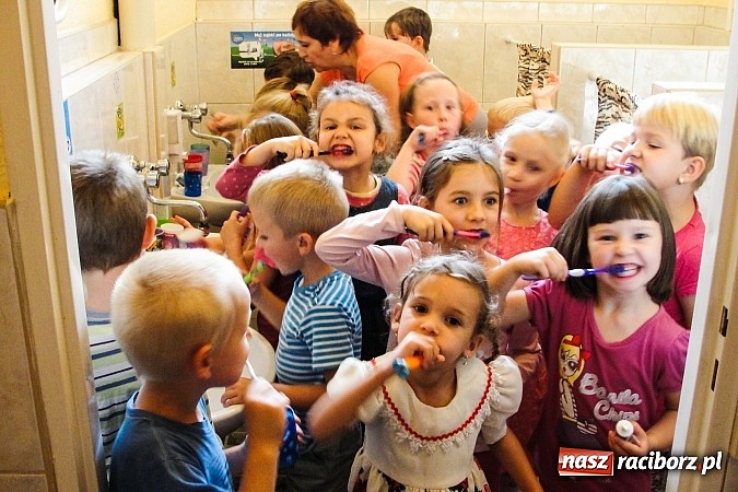 Zdjęcie w galerii na portalu naszraciborz.pl: Przedszkole na Żółkiewskiego biło dziś rekord Guinessa  wiadomości z regionu