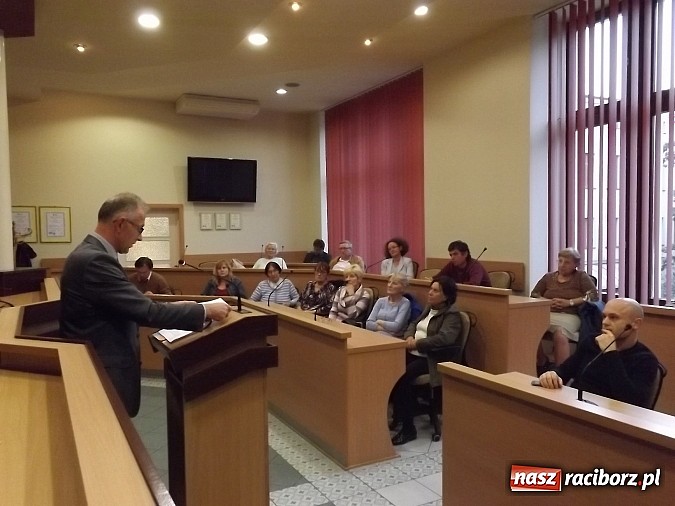 Zdjęcie w galerii na portalu naszraciborz.pl: Dużo skarg i jedna pochwała. Na co skarżą się mieszkańcy śr&oacute;dmieścia? wiadomości z regionu