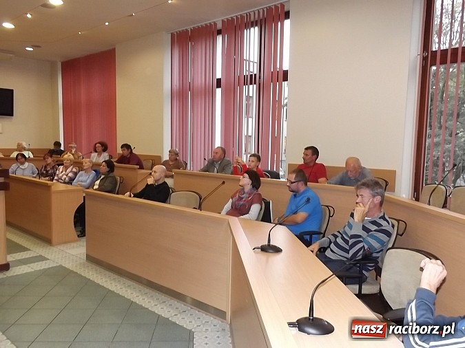 Zdjęcie w galerii na portalu naszraciborz.pl: Dużo skarg i jedna pochwała. Na co skarżą się mieszkańcy śr&oacute;dmieścia? wiadomości z regionu